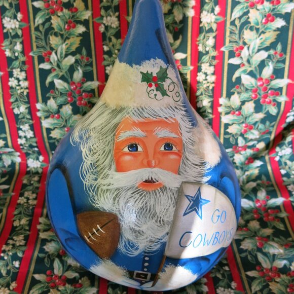 Vintage Hand Painted Signed "Go Cowboys" Big Gourd Blue Santa With The Ball - Picture 6 of 11